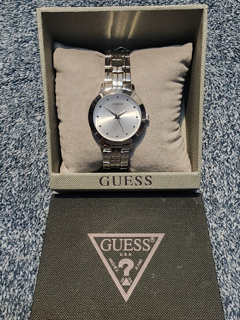 GUESS Women's Silver Stainless Steel Bracelet Watch - Silver Dial